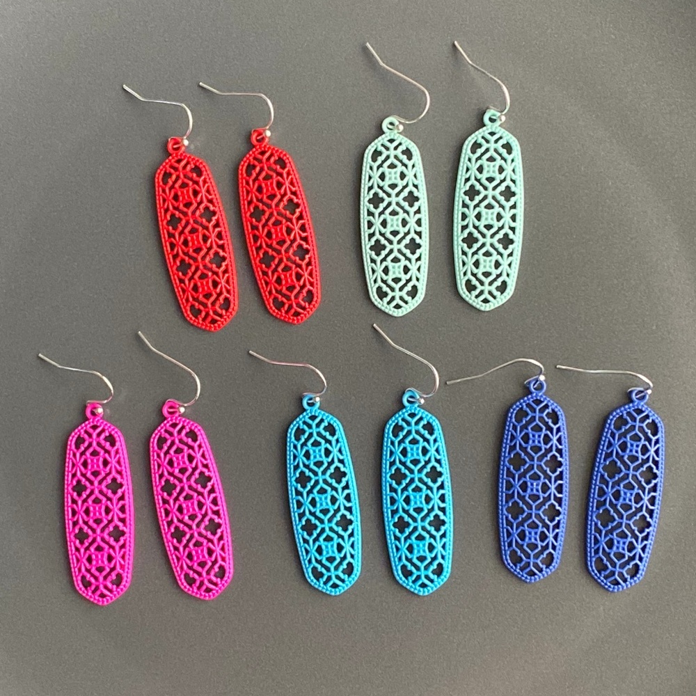 NEW Oval Filigree Earrings (blue) - Picture 7 of 8
